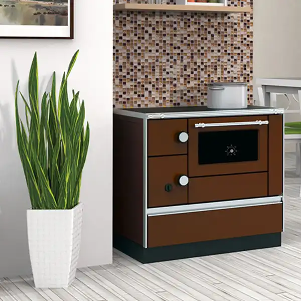 Štednjak Alfa 90 HE Termo Levi za C.G. obezbeđuje ekonomičan i pouzdan sistem grejanja uz mogućnost pripremanja hrane na taradicionalan način.