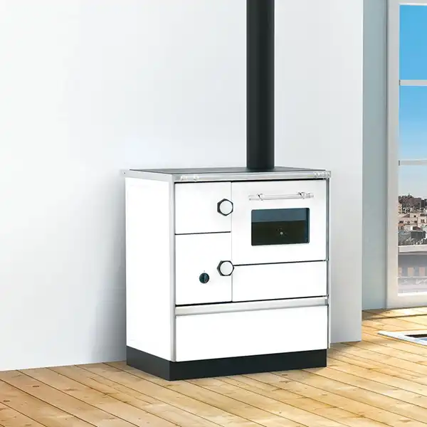 Štednjak Alfa 70 E Termo Desni za CG obezbeđuje ekonomičan i pouzdan sistem grejanja uz mogućnost pripremanja hrane na taradicionalan način.