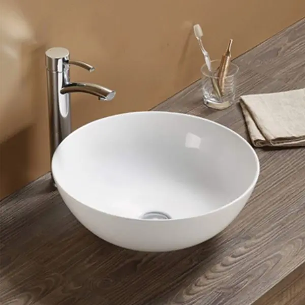 Nadgradni lavabo 415x155 Minotti 7008 kombinuje moderan dizajn i najfiniju sanitarnu keramiku kako bi pružio elegantno i funkcionalno rešenje za vaše kupatilo.