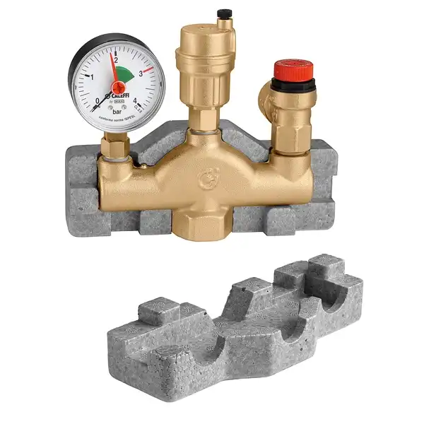 Sigurnosna grupa 302 1" Caleffi. Konzola izlivena masivnim mesingom MS 58. Poseban oblik omogućava da se mali mehurići vazduha koji se nalaze u grejnoj vodi odvode u automatski CALEFFI brzi odvajač vazduha.